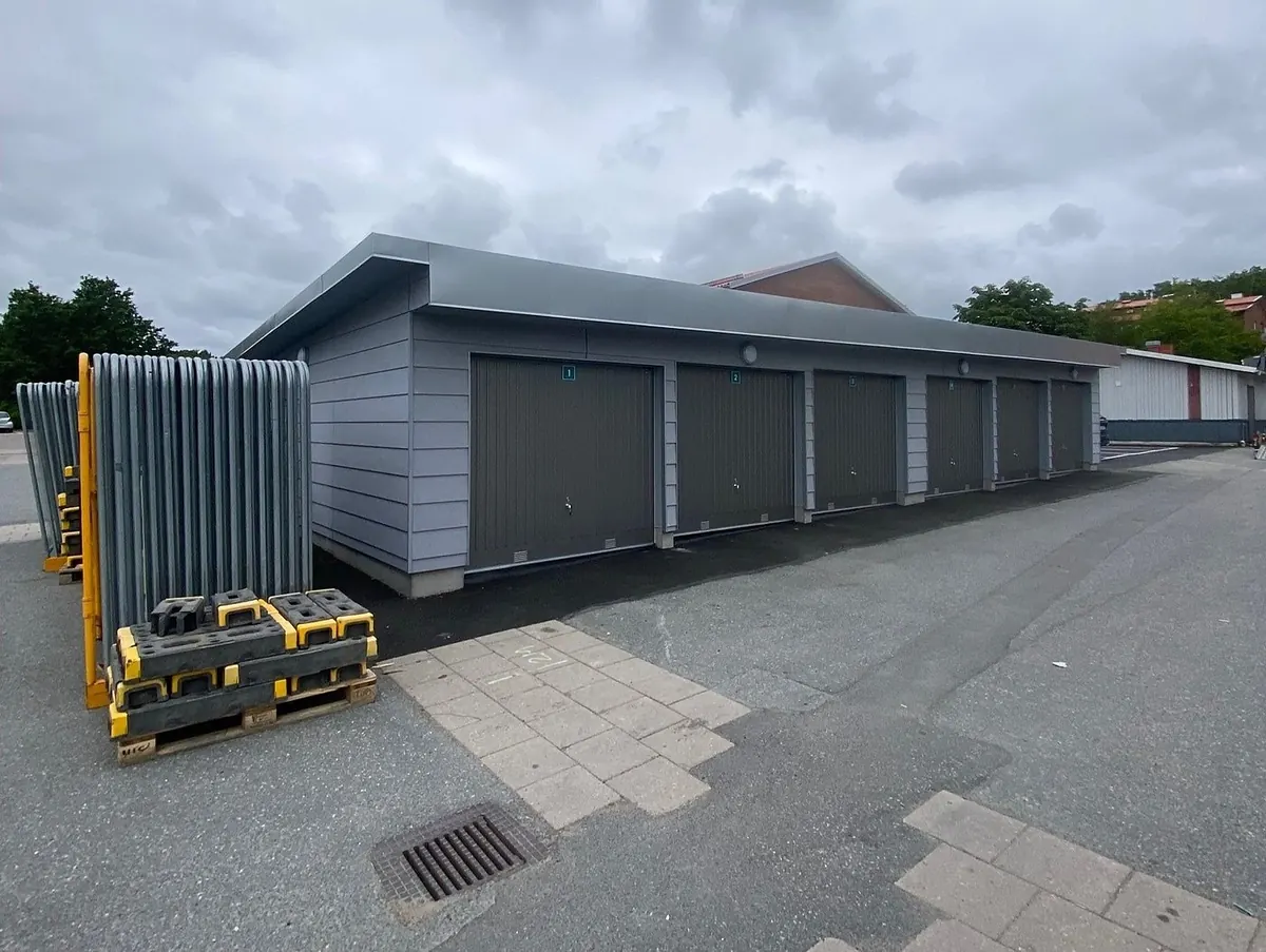 Nybyggnation av Garage, Carport och Cykelparkering i Balltorp – Balltorp
